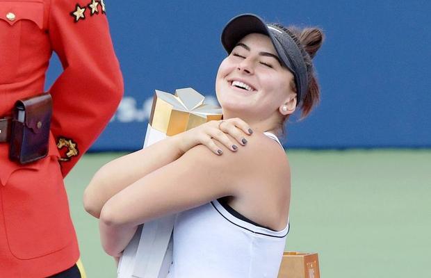 Simona Halep, laude pentru Bianca Andreescu, după succesul de la Rogers Cup: „Este o luptătoare”