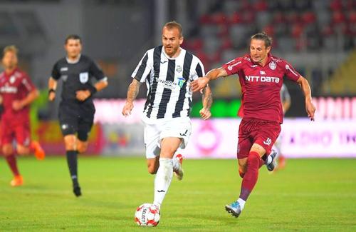 Sezonul următor de Liga 1 va porni într-un peisaj apocaliptic: campionatul e chinuit de lipsa banilor și a fotbaliștilor.