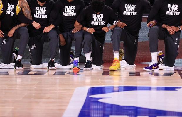 Donald Trump, atac fără precedent la adresa starurilor din NBA: „Unii sunt foarte, foarte, foarte proști! Sunt într-un mare pericol”