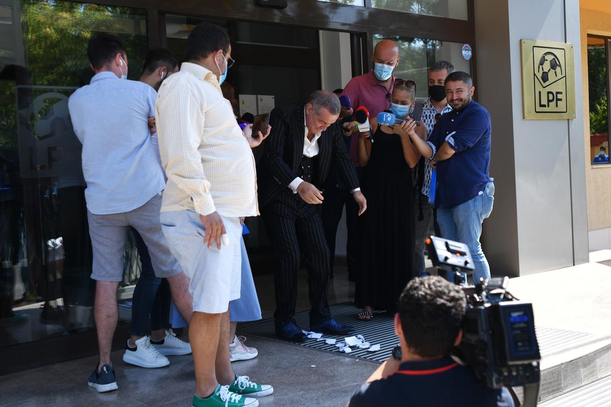 Gigi Becali a venit de urgență la sediul LPF! E furios pe deținătorul de drepturi TV: „Nu accept să fiu luat de prost”
