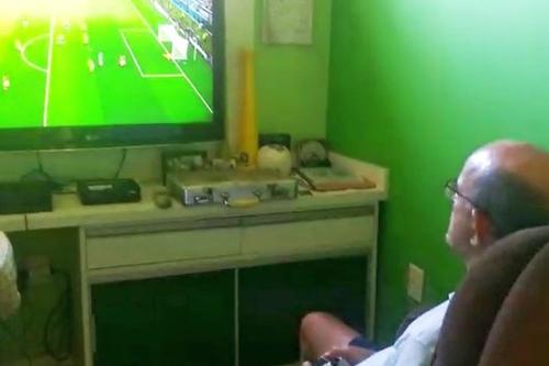 Mulți dintre gamerii din Brazilia înscriși în competițiile de PES rămân surprinși să afle că joacă împotriva unui concurent de 70 de ani,