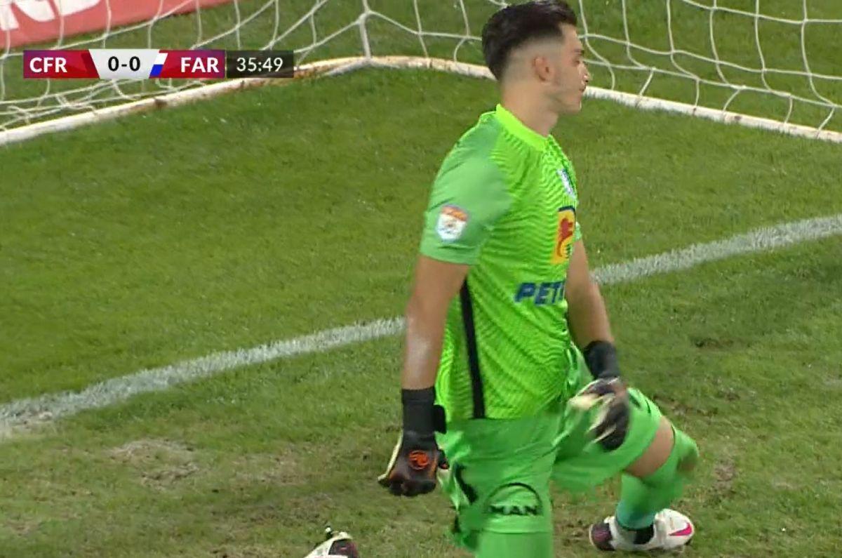 Preferatul lui Hagi a comis-o! Gafă decisivă în CFR - Farul