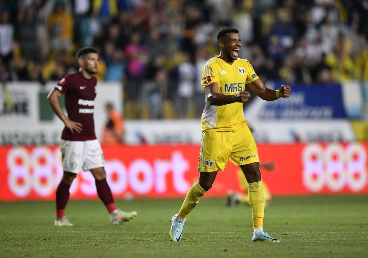 Gicu și fanii, Grozavi în „Primvs Derby” » Rapid, de nerecunoscut pe „Ilie Oană”! Clasamentul ACUM