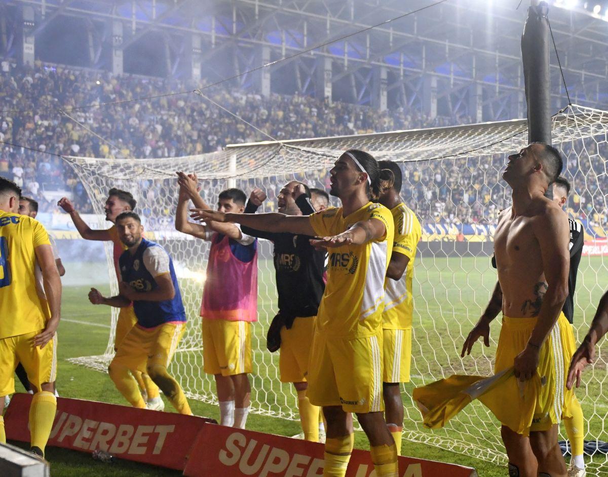 Gicu și fanii, Grozavi în „Primvs Derby” » Rapid, de nerecunoscut pe „Ilie Oană”! Clasamentul ACUM
