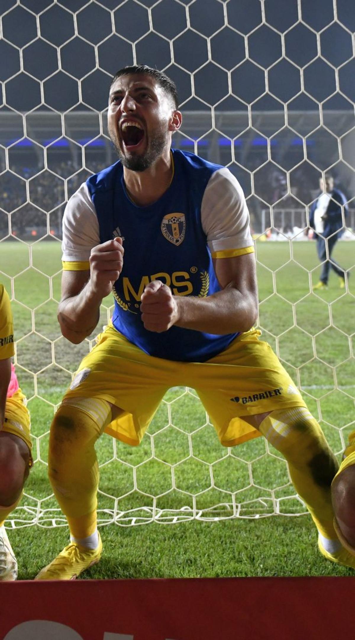 Gicu și fanii, Grozavi în „Primvs Derby” » Rapid, de nerecunoscut pe „Ilie Oană”! Clasamentul ACUM