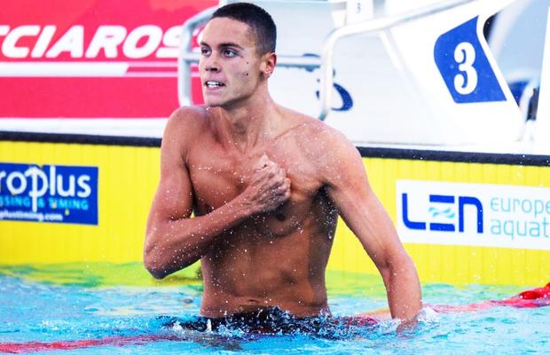 David Popovici e cel mai rapid înotător al tuturor timpurilor! A spulberat RECORDUL MONDIAL în proba de 100 de metri liber și a cucerit aurul european