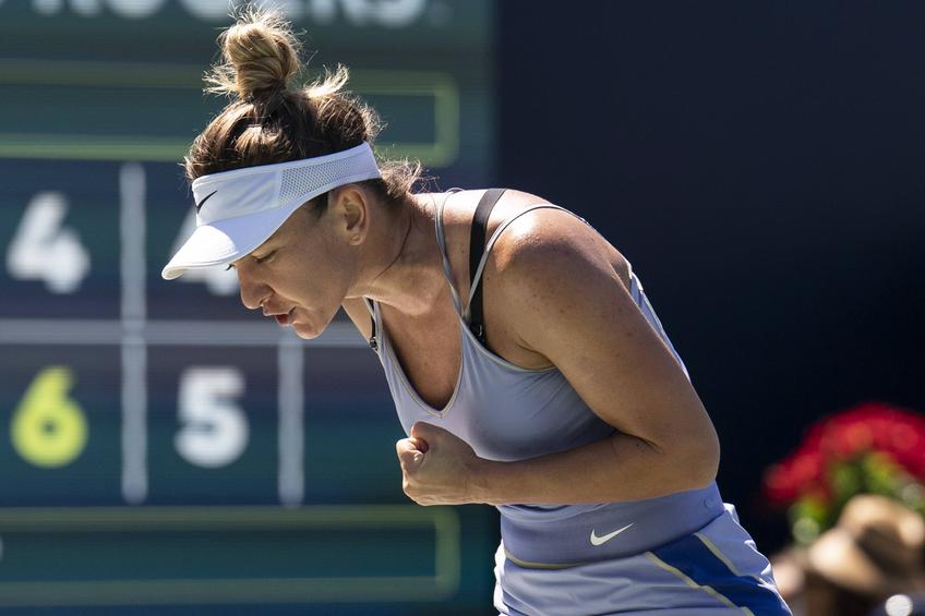 Dominată în primul set, Simona a schimbat strategia și s-a calificat miraculos în finala de la Toronto. Dubla campioană la Rogers Cup, în 2016 și 2018, a fost tot un zâmbet în timpul interviului.