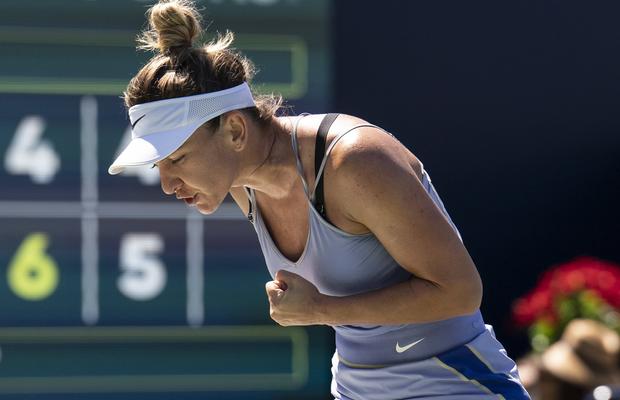 Schimbarea care a dus-o pe Halep în finala de la Toronto: „Lovea prea puternic” + Prima finală alături de Mouratoglou: „Sper la mai multe”