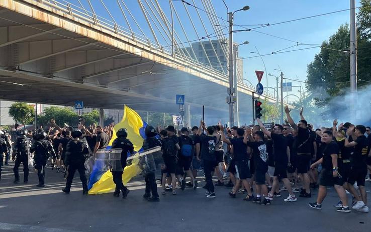 Fanii Petrolului, în drum spre stadion