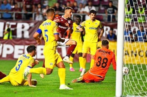 Mijlocașul celor de la Rapid, Răzvan Oaidă (25 de ani), a marcat un autogol în meciul pe care giuleștenii îl dispută, pe teren propriu, în compania Petrolului Ploiești, în runda cu numărul 5 din Superliga.