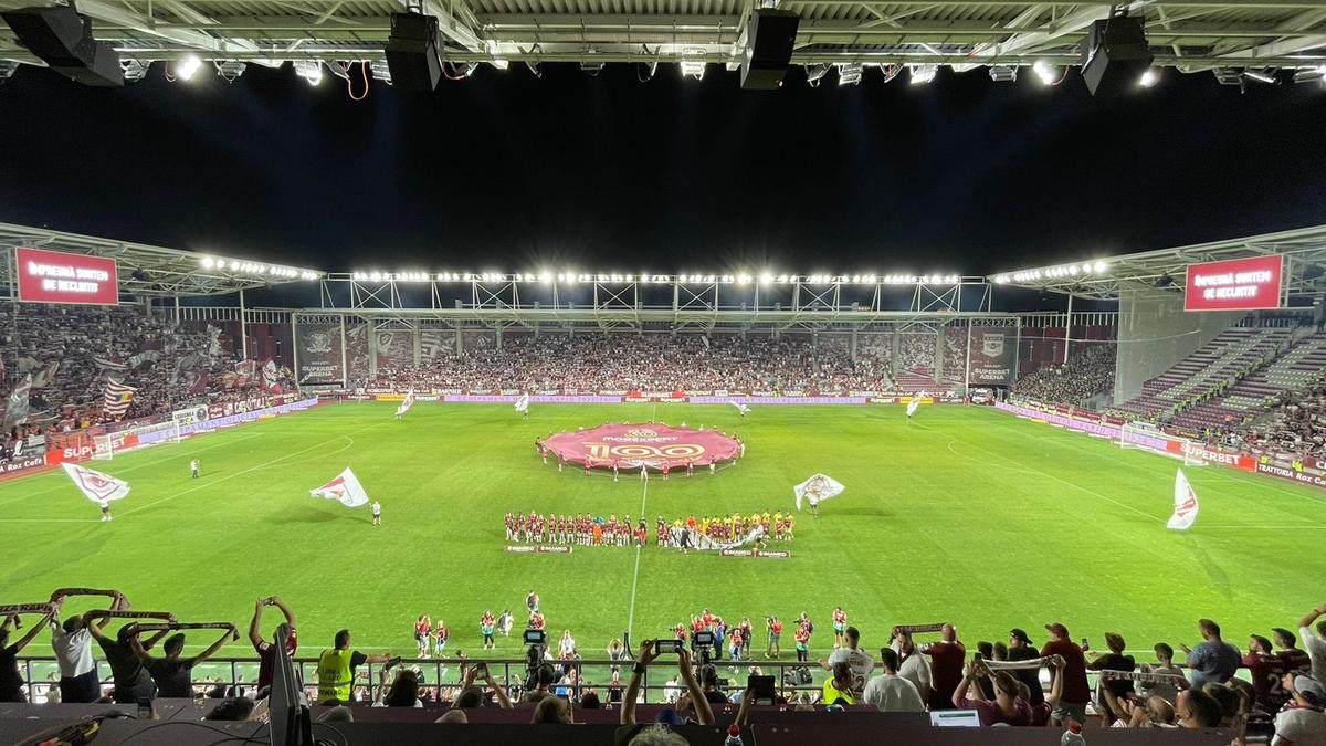 Scenografii și atmosferă la Rapid - Petrolul