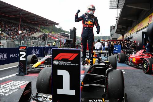 Max Verstappen sărbătorind Foto Imago