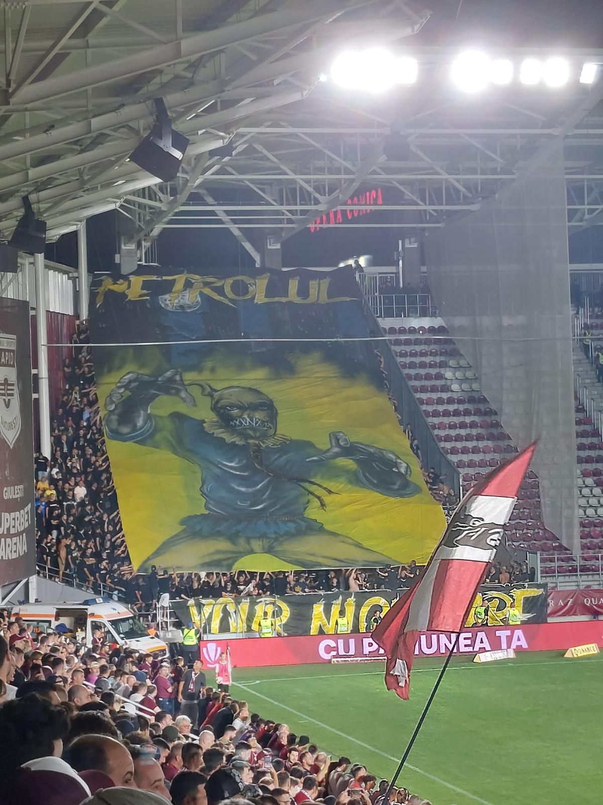 Scenografii și atmosferă la Rapid - Petrolul