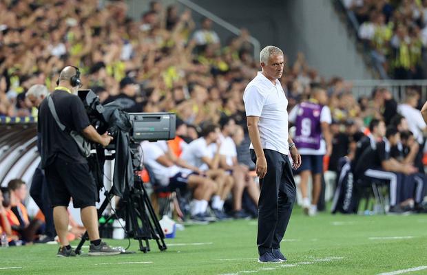 Rezultatele serii în Champions League » Mourinho părăsește competiția, scor șocant la Razgrad, Dinamo Kiev produce și ea surpriza