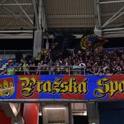 Scenografia fanilor celor de la FCSB pentru meciul cu Sparta Praga de pe Ghencea / Foto: Cristi Preda