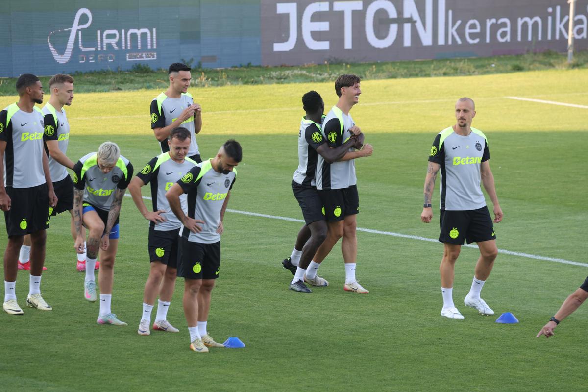 Antrenament FCSB la Priştina