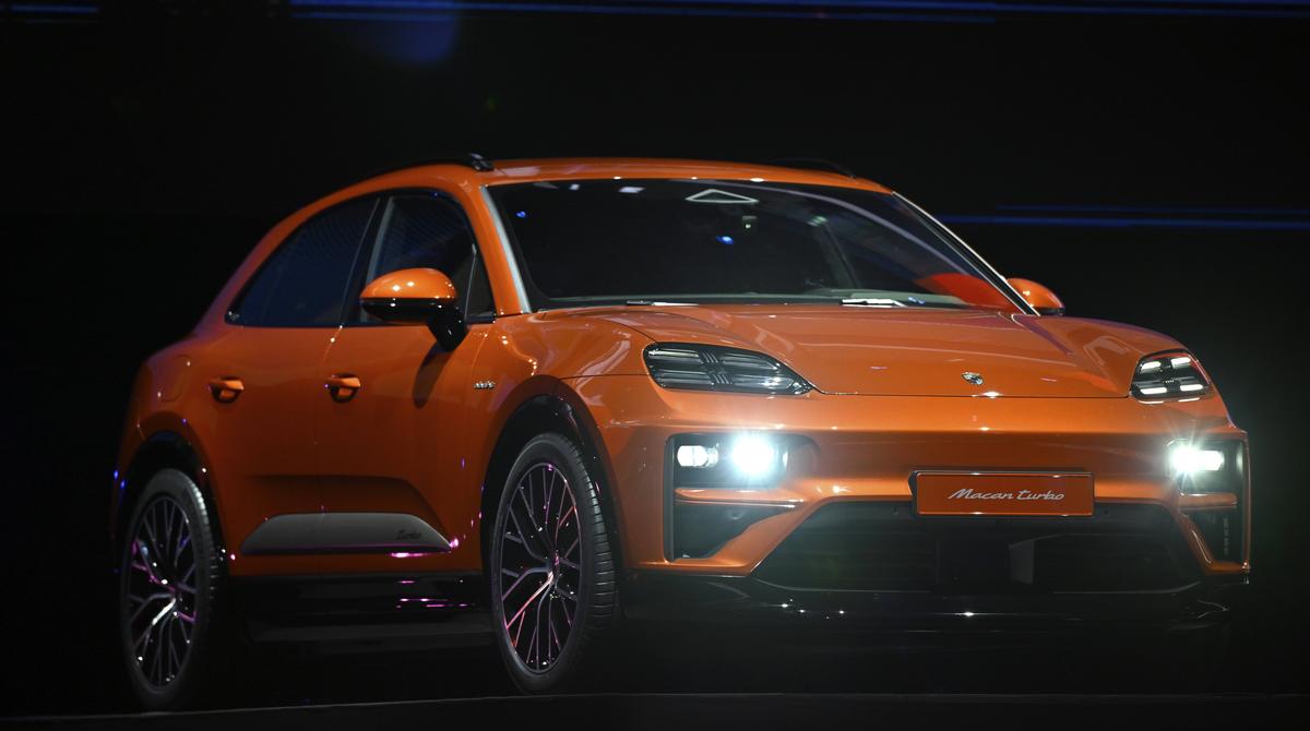Parteneriat David Popovici - Porsche România