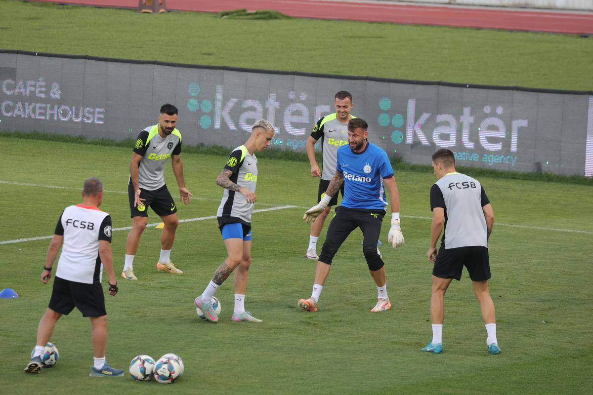 Antrenament FCSB la Priştina