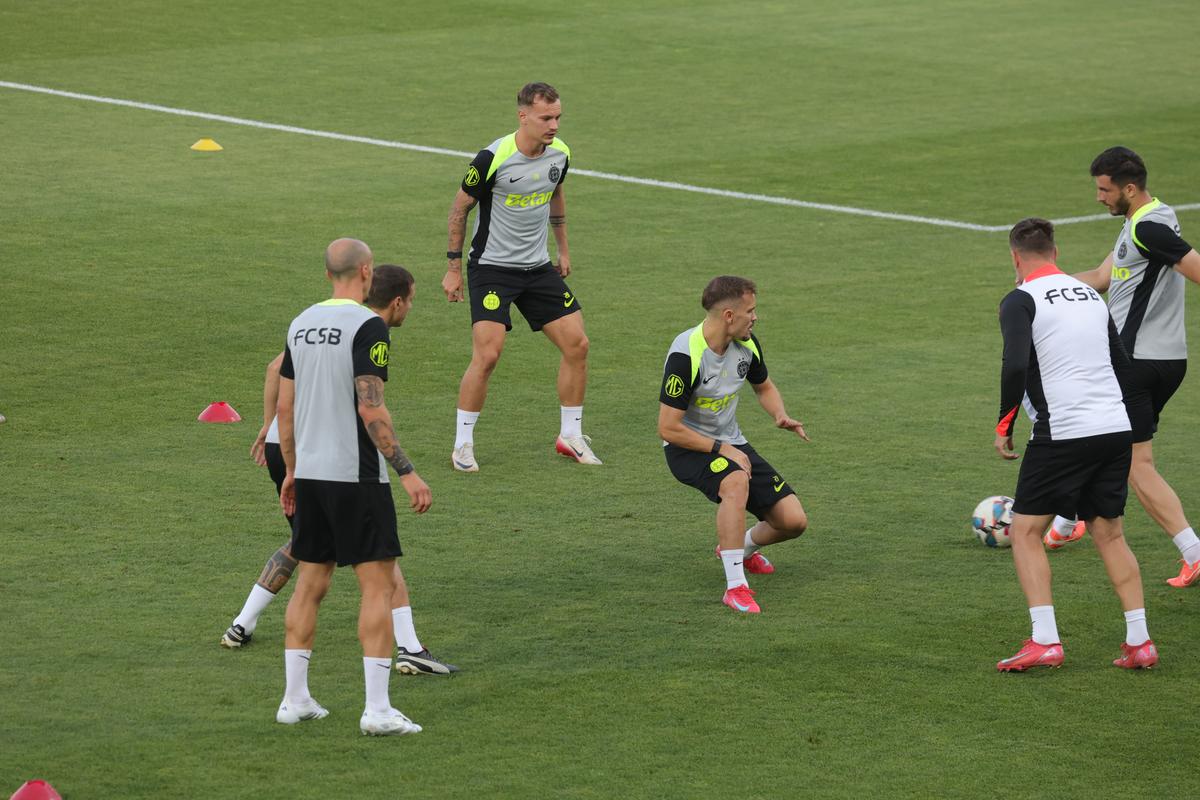 Antrenament FCSB la Priştina