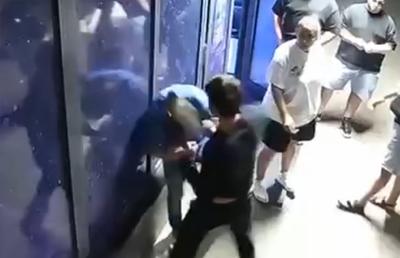 Reglare de conturi la Bacău: boxerul medaliat cu bronz la Europene a fugit din cantonament și l-a bătut în stradă pe un tânăr de 16 ani! Atenție, imagini cu puternic impact emoțional