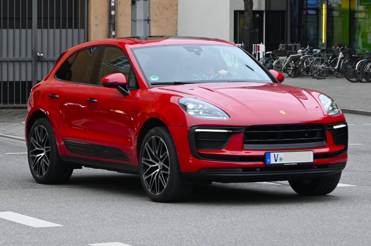 Parteneriat David Popovici - Porsche România