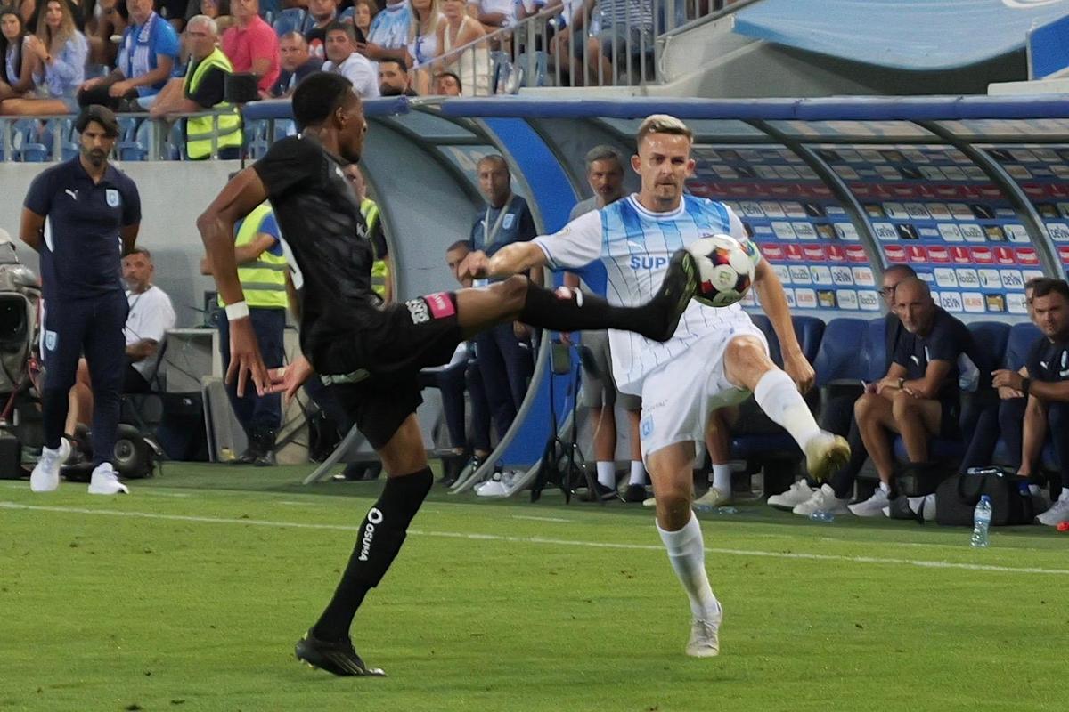 Universitatea Craiova - KuPS