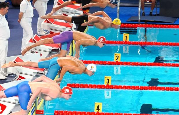 Reacția lui David Popovici, după calificarea în semifinale la 200m liber: „Să vă spun cum am sărbătorit aseară?”