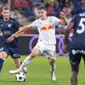 Vlad Dragomir, în acțiune contra lui Salzburg // foto: Imago Images