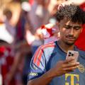 Nathaniel Brown, noua achiziție a lui Bayern, va avea Gemini pe smartphone-ul de serviciu, care va fi un Google Pixel