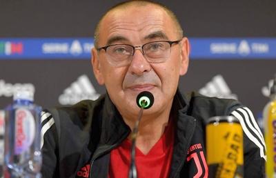 FIORENTINA - JUVENTUS // Chinuit de pneumonie, Maurizio Sarri va lua loc în sfîrșit pe banca „Bătrânei Doamne”: „M-au cocoloșit 20 de zile”