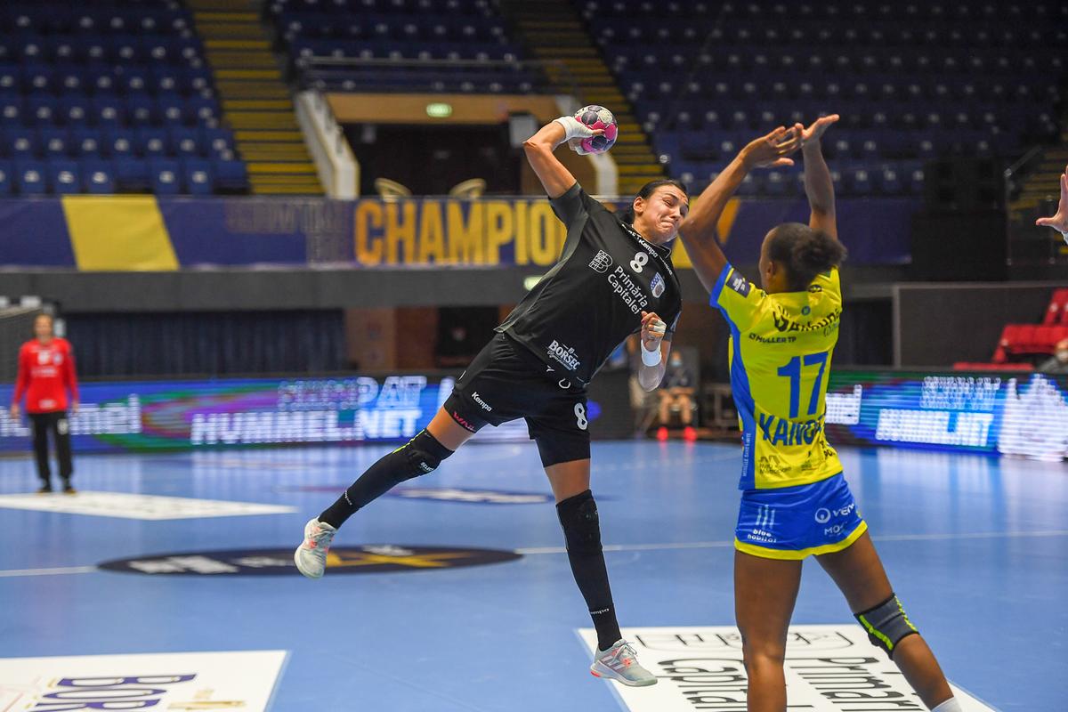 CSM BUCUREȘTI - METZ 31-26. „Tigroaicele” au început furtunos noul sezon din Liga Campionilor! Cristina Neagu, MVP