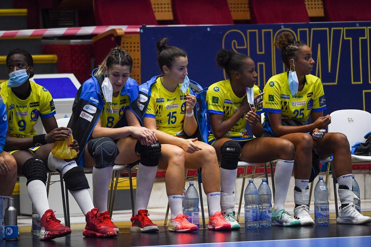 CSM BUCUREȘTI - METZ 31-26. „Tigroaicele” au început furtunos noul sezon din Liga Campionilor! Cristina Neagu, MVP