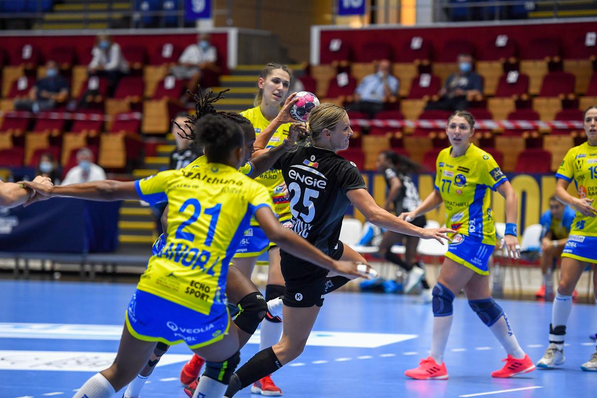 CSM BUCUREȘTI - METZ 31-26. „Tigroaicele” au început furtunos noul sezon din Liga Campionilor! Cristina Neagu, MVP
