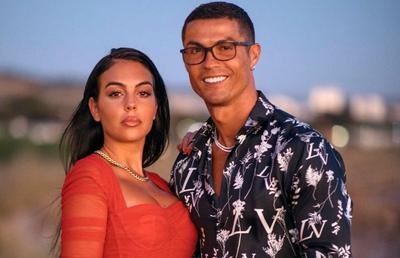 FOTO Cea mai scumpă cerere în căsătorie din lumea fotbalului! Suma pe care Cristiano Ronaldo ar fi plătit-o pentru inelul de logodnă al Georginei