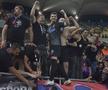 Jucătorii FCSB, bucurie alături de fani după victoria cu Dinamo : Foto: fcsb/facebook