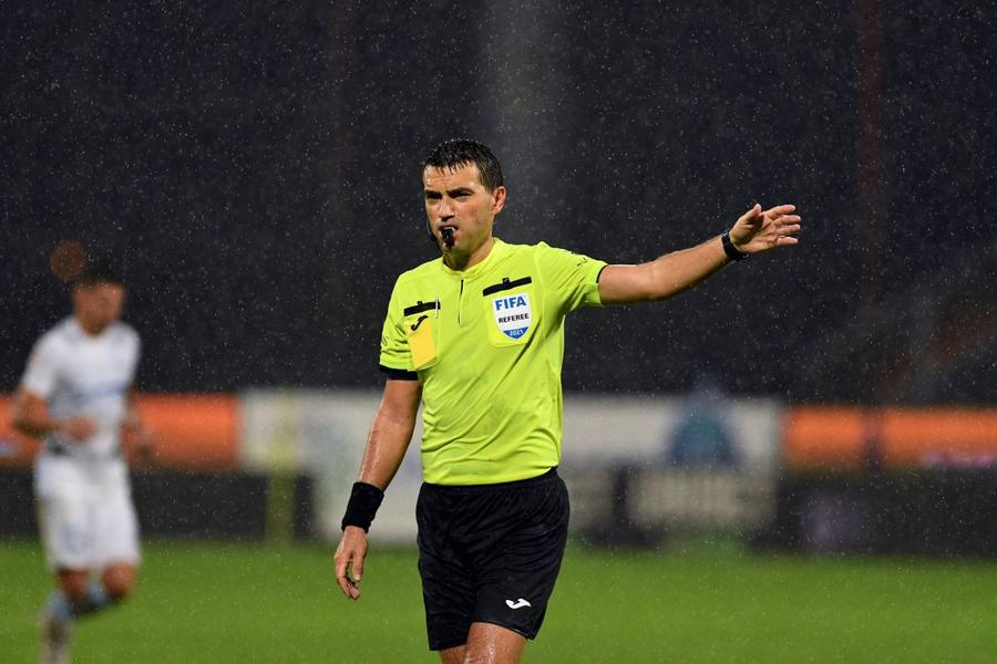 Ovidiu Hațegan / Foto: Imago Pentru cine va fi „talisman”? » Gazeta a avut dreptate: Ovidiu Hațegan conduce derby-ul CSU Craiova - CFR Cluj