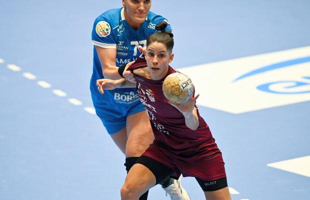 CSM București - Rapid 25-21 » „Tigroaicele”, neînvinse în fața giuleștencelor în 15 dueluri directe