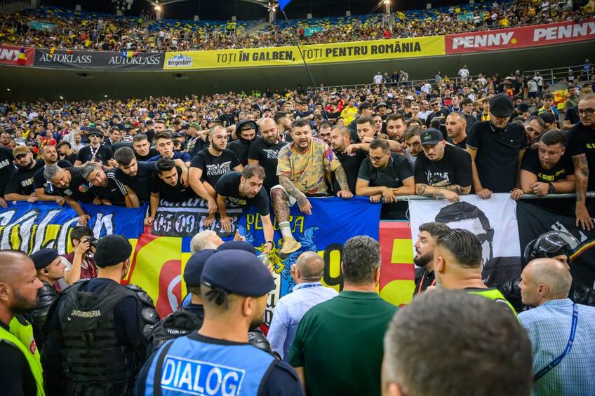 România a învins Kosovo, scor 2-0, în runda a 6-a a preliminariilor Euro 2024. Antrenorii kosovari Ismet Munishi (48 de ani) și Bylbyl Sokoli (64) au comentat incidentele de marți seară