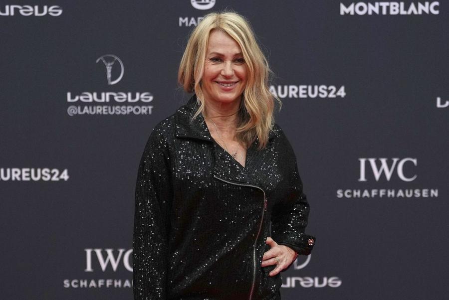 100 de ani de Gazeta Sporturilor! A supraviețuit Războiului, sufocată de comuniști, renăscută după Revoluție » Mesaje de suflet de la Nadia Comăneci, Gică Hagi și alți campioni ai României