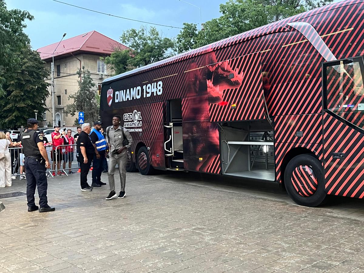Victorie cu mari emoții! Cu infirmeria plină, Dinamo a răpus-o și pe Unirea Slobozia » „Câinii” urcă pe podium: clasamentul ACUM