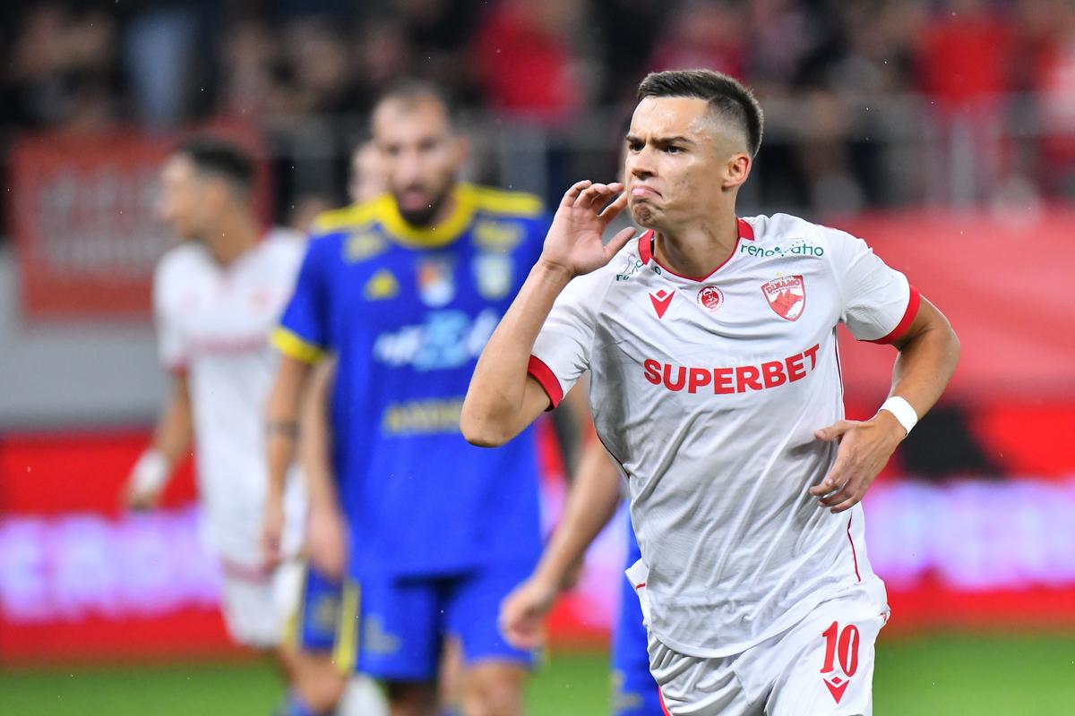 Victorie cu mari emoții! Cu infirmeria plină, Dinamo a răpus-o și pe Unirea Slobozia » „Câinii” urcă pe podium: clasamentul ACUM