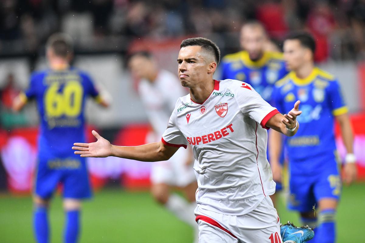 Victorie cu mari emoții! Cu infirmeria plină, Dinamo a răpus-o și pe Unirea Slobozia » „Câinii” urcă pe podium: clasamentul ACUM