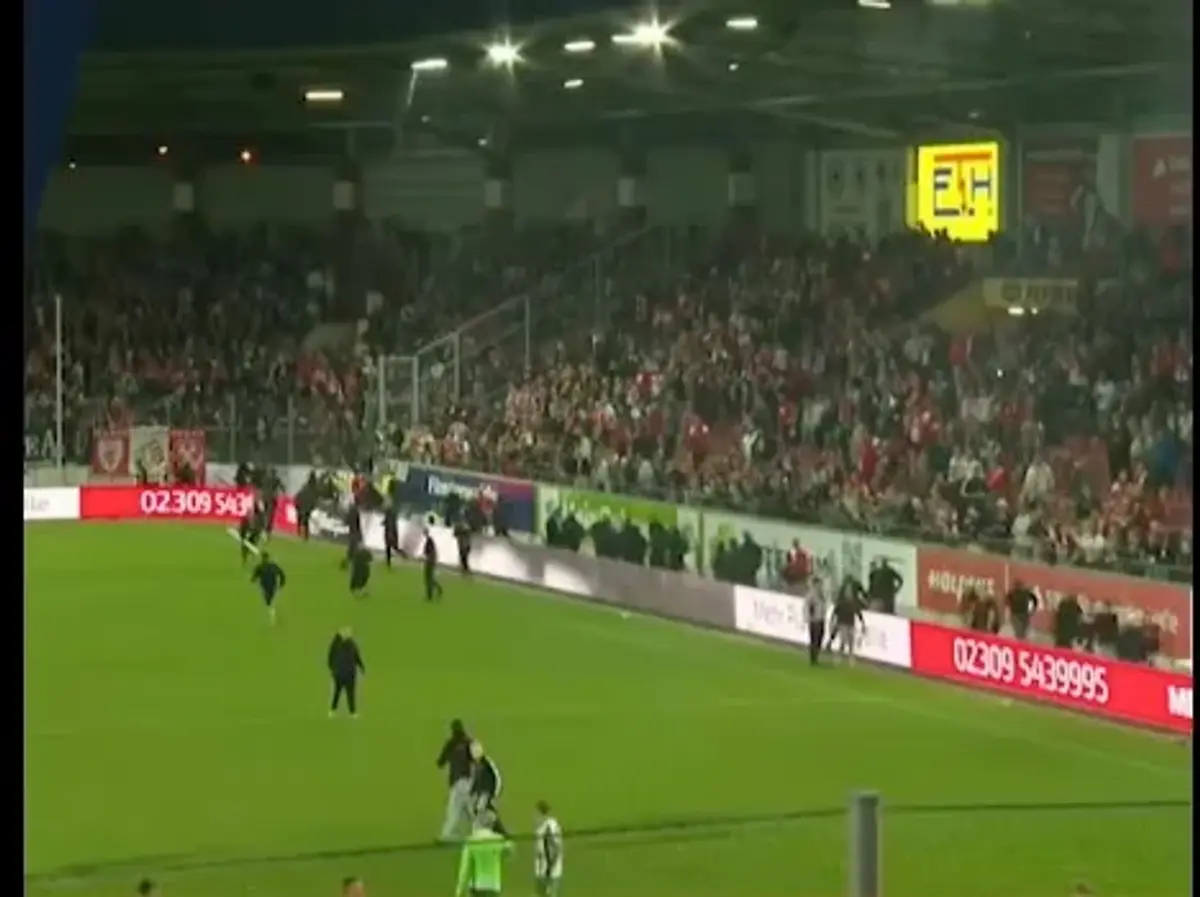 Bătaie pe gazon după Hallescher - Chemie Leipzig