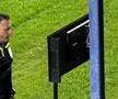 Arbitrul Moroiță a avut multă treabă la VAR / FOTO: GSP.ro