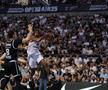 Fanii lui Partizan Belgrad nu se dezmint: torțe și atmosferă incredibilă în timpul unui meci disputat în aer liber, pe Stadionul Tasmajdan