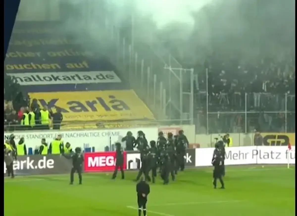 Bătaie pe gazon după Hallescher - Chemie Leipzig