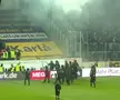 Haos la derby-ul din Germania » Ultrașii i-au atacat pe fotbaliști, poliția a intervenit și a urmat o bătaie generală