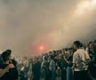 Fanii lui Partizan Belgrad nu se dezmint: torțe și atmosferă incredibilă în timpul unui meci disputat în aer liber, pe Stadionul Tasmajdan