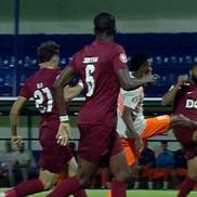 Penalty în Metaloglobus - CFR, fault Coco la Fernandes