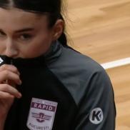 Aissatou Kouyate, accidentare în Rapid - Vâlcea / FOTO: Captură @Pro Arena